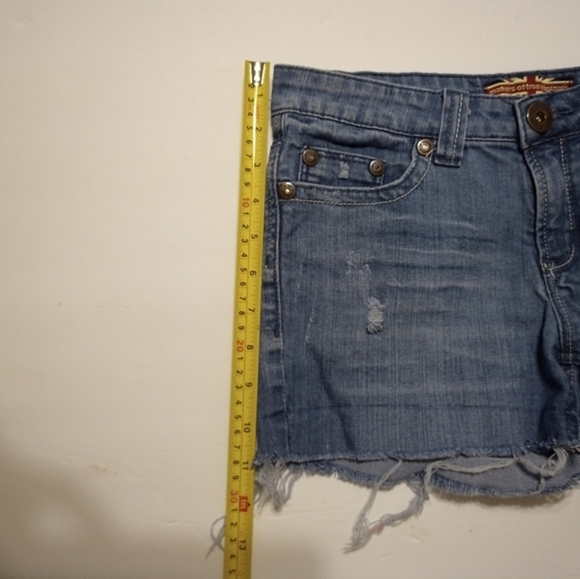 Makers of True Originals Shorts - Picture 7 of 7